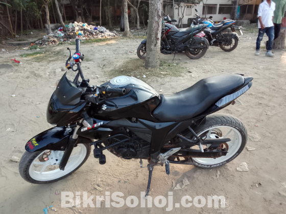 Sujuki gixxer